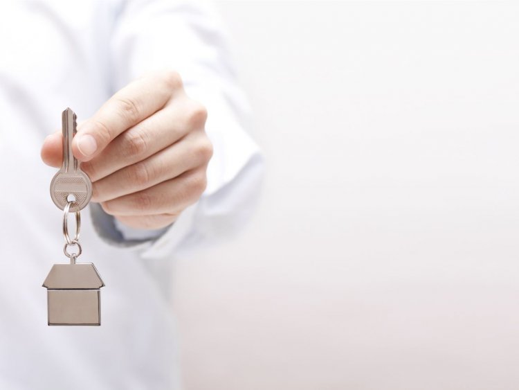 Un propriétaire bailleur est dans l'obligation de remettre une quittance de loyer si le locataire en fait la demande.