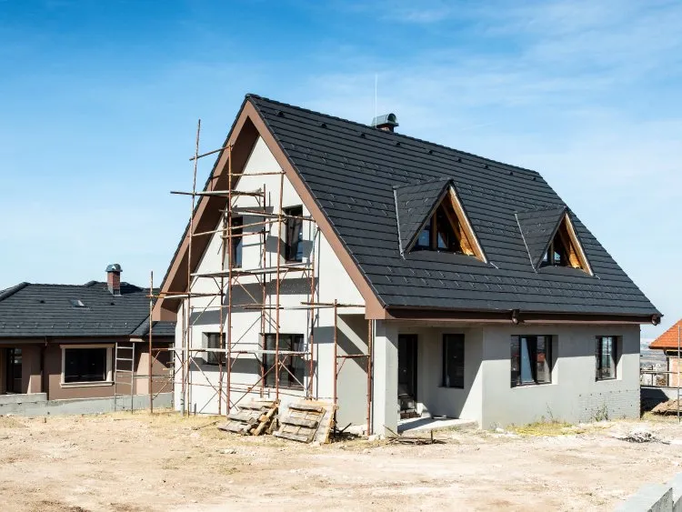 Immobilier neuf 2025 : rebond de l'accession, effondrement historique de l'investissement locatif