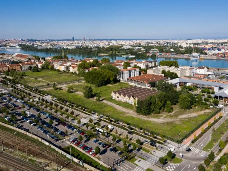 Où sera construit le Village Olympique des JO Alpes 2030 à Lyon ?