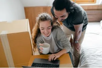 Quels sont les avantages à louer un garde-meuble à Paris ?