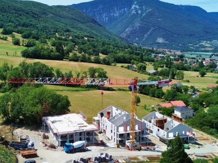 Dingy-en-Vuache : le chantier du programme des 6 Pétales en plein gros-œuvre