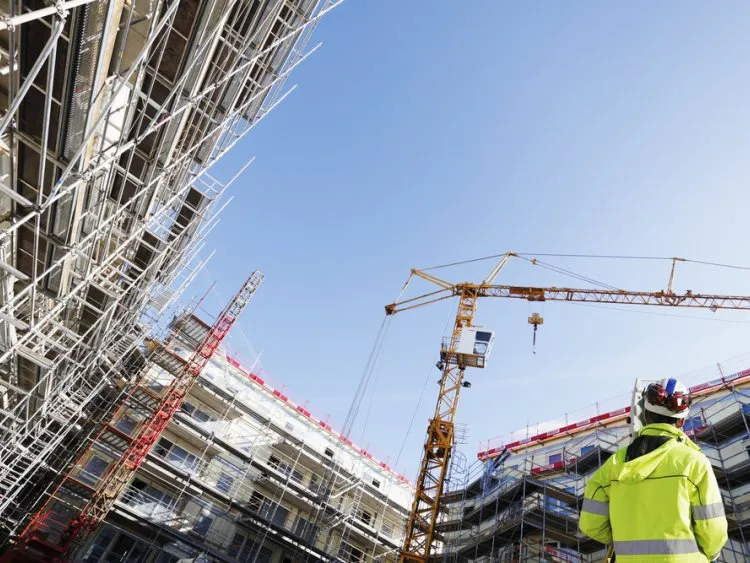 Construction : après la chute, les permis de construire rebondissent... mais le yoyo continue