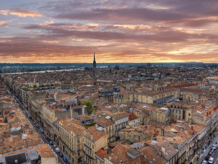 Bordeaux, ville attractive pour l’immobilier neuf et les dispositifs fiscaux comme l'amortissement Jeanbrun.