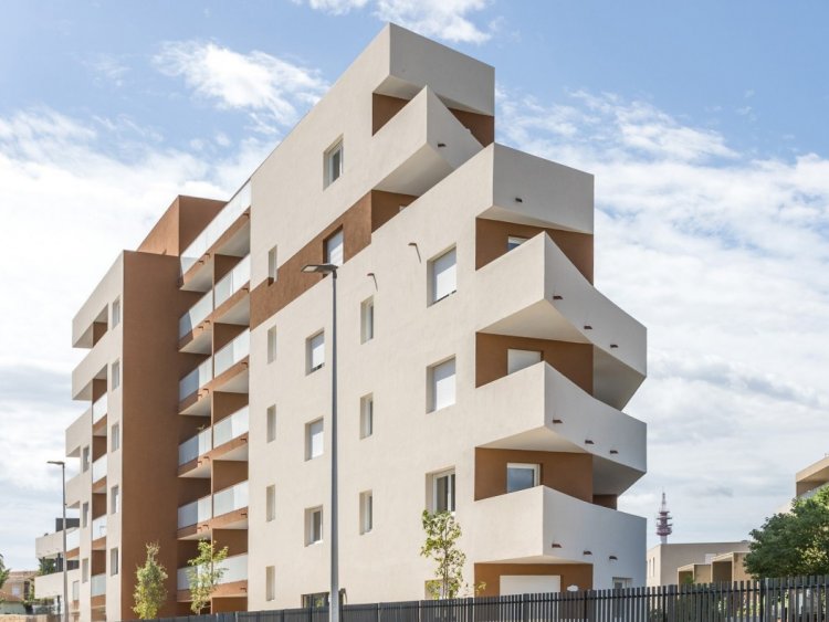 Architecture emblème à Celleneuve pour Villa Agathe à Montpellier signée Sogeprom-Pragma, intégrée dans cet quartier historique en renouveau urbain.