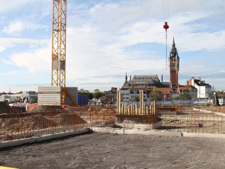 Marignan et Marcotte Promotion ont posé la première pierre de la résidence Quai des Six, un programme immobilier neuf de 144 logements à Calais.