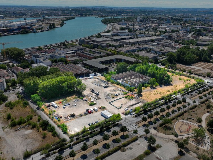 village olympique lyon pole glace