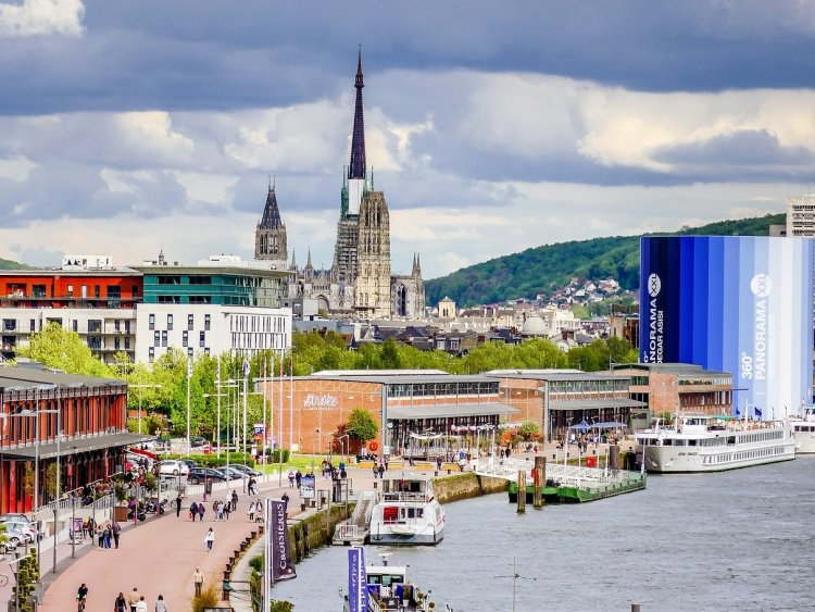 Rive droite ou rive gauche, les opportunités ne manquent pas pour investir dans un studio neuf à Rouen.