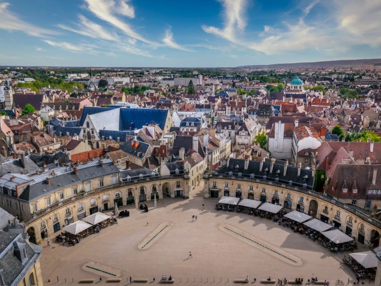 A Montpellier, le marché de l’immobilier neuf accuse un net ralentissement au deuxième trimestre 2026.