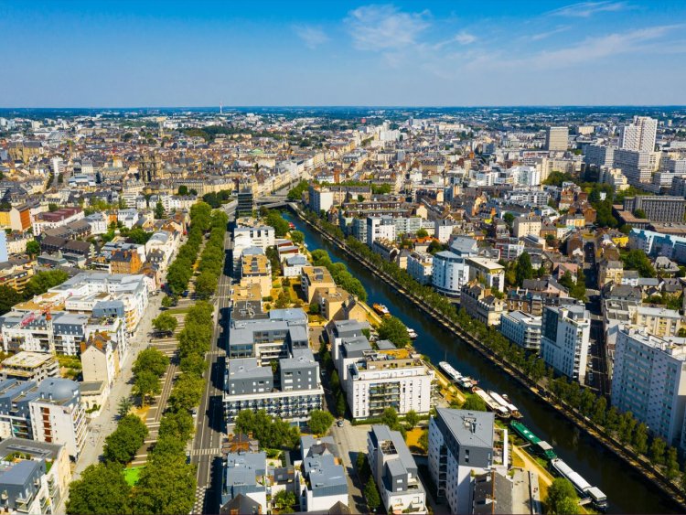 Les opportunités pour habiter ou investir à Rennes sont nombreuses et variées, grâce aux différentes facettes des quartiers rennais. | Shutterstock