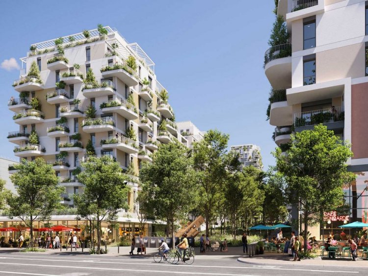 Les futurs propriétaires découvrent les appartements modernes et écologiques de « Le Nouveau Neuf » à Villeneuve-la-Garenne, un projet novateur.