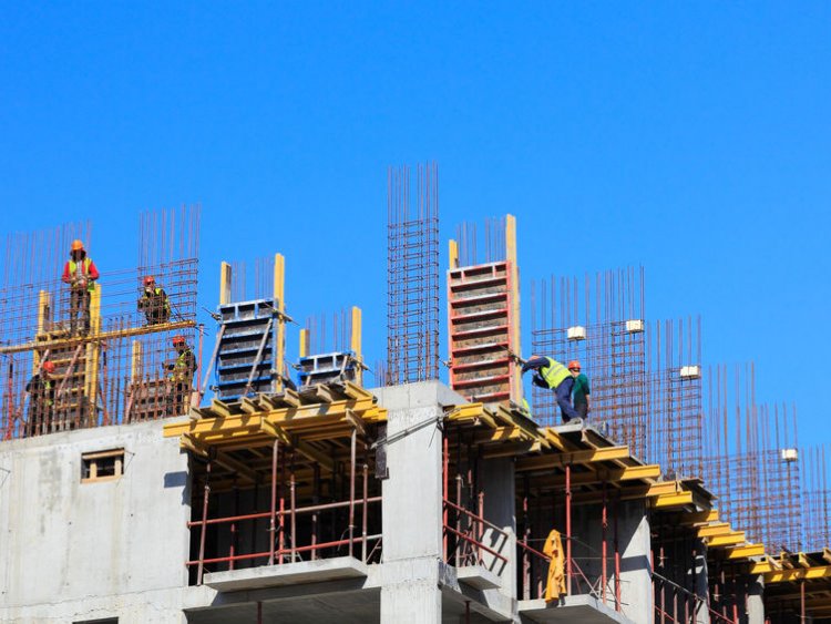 Chantier de logements neufs : permis en hausse mais mises en chantier encore freinées dans plusieurs départements français à fin février 2026.