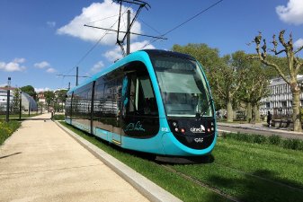 Besançon, son tramway, son TGV pour soutenir la construction