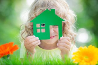 L'immobilier neuf offre différents labels et normes de construction pour permettre d'acheter un logement neuf respectueux de la planète.